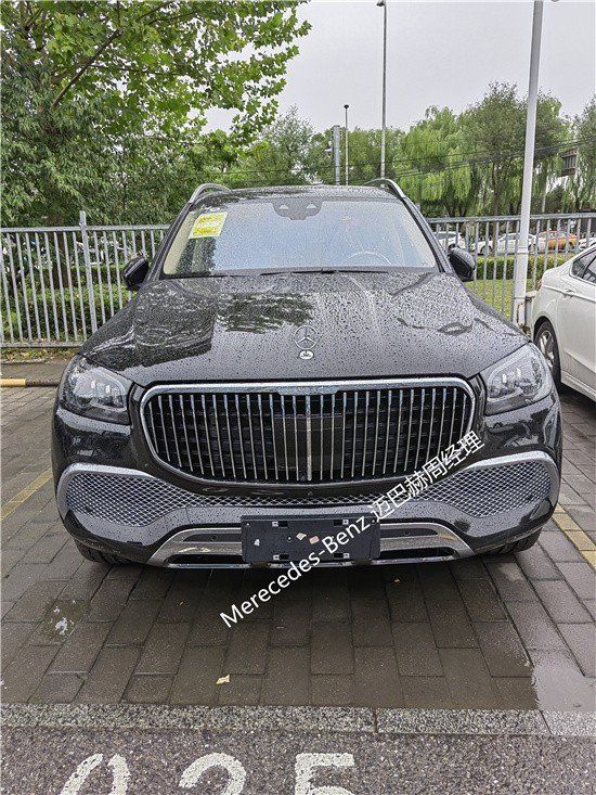 23款迈巴赫GLS480外观造型更加奢华大气