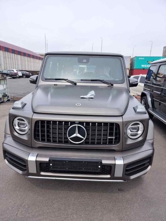 2023款奔驰G63豪华越野配置更高可分期