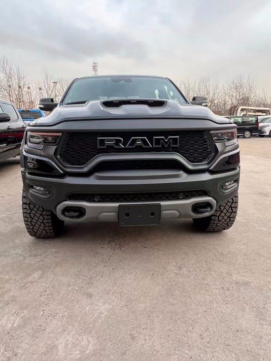 道奇霸王龙6.2T港口促销80余万起售