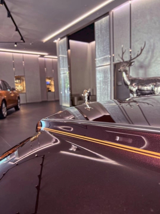 劳斯莱斯幻影加长顶级大佬隐私座驾