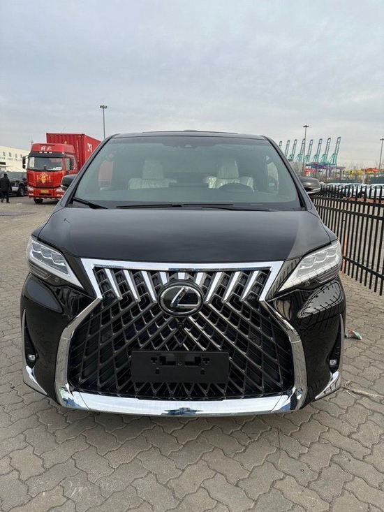 23款雷克萨斯LM350汽油版本动力澎湃