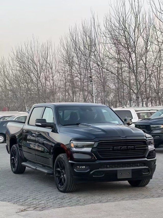 道奇公羊1500 5.7黑曜西安现车直降17万