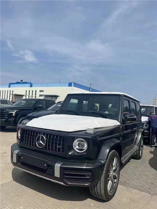 23款奔驰G63外观时尚硬派越野现车底价