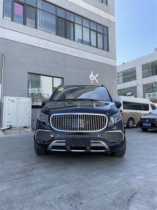 奔驰威霆双开门 改装商务车豪华大气