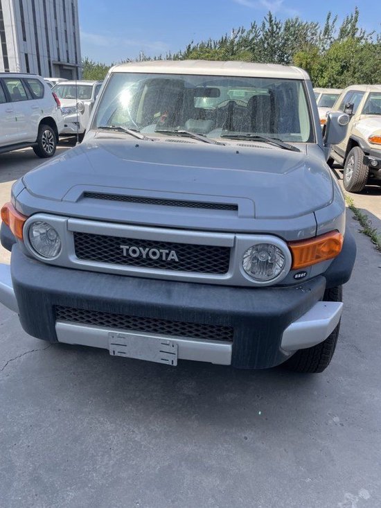 2022款丰田FJ酷路泽4.0GXR 端午大优惠