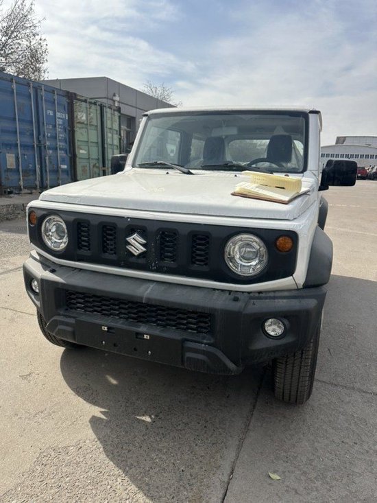 23款中东吉姆尼1.5自动高配福利价19万起