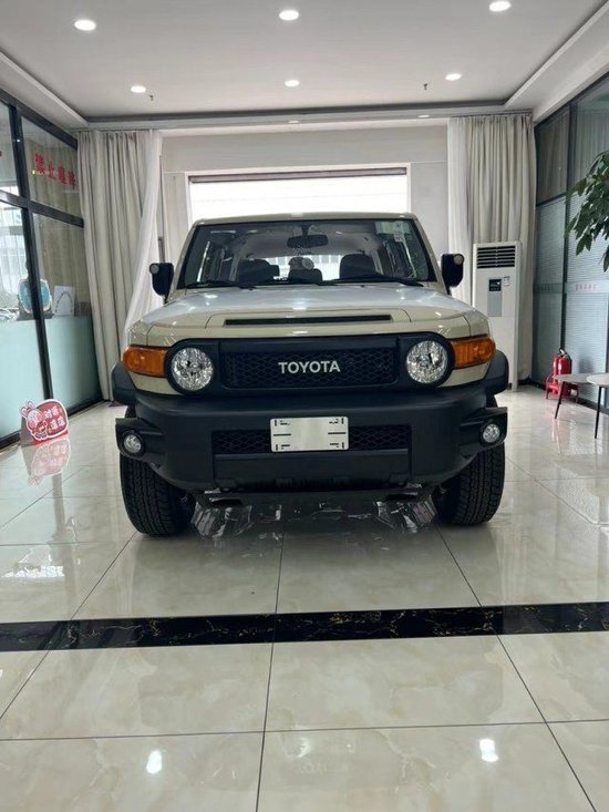 23款丰田FJ酷路泽西安促销活动降价5万