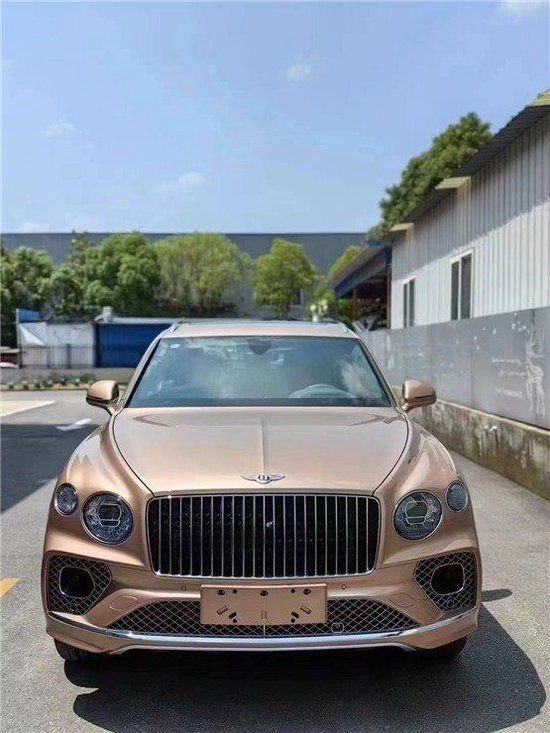 2023款宾利添越长轴距版 超级豪华SUV