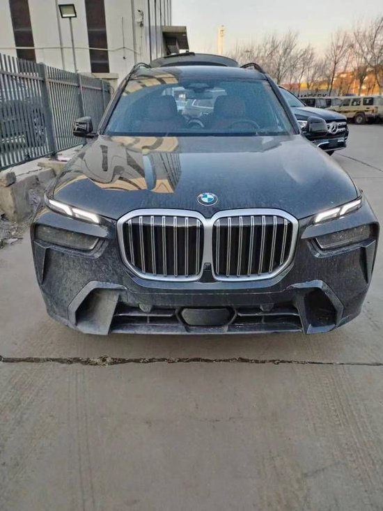 23款宝马X7加版3.0T价格跳水 90多万购