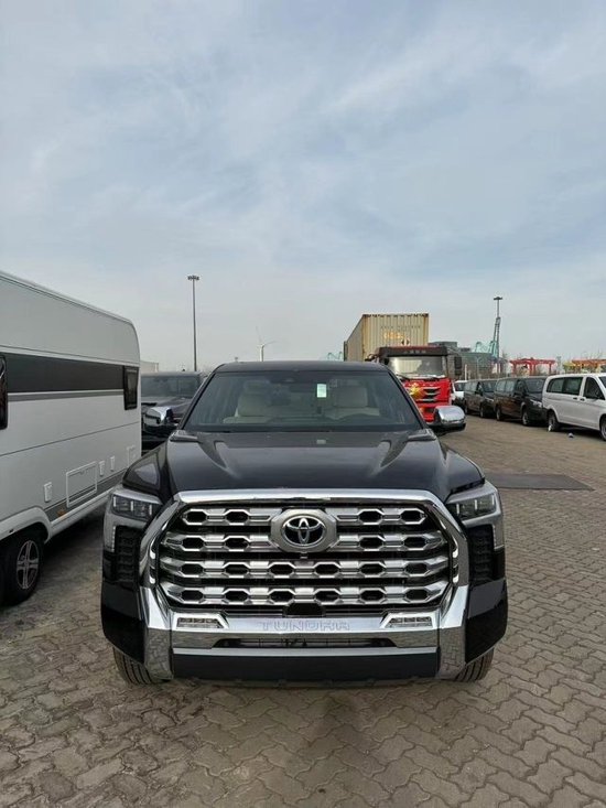 23款丰田坦途3.5T油混1794 优惠降价中