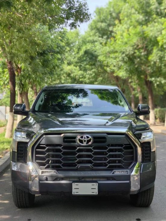 23款丰田坦途3.5T港口最低价40余万起售