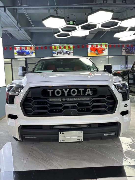 23款丰田红杉现车报价93万起 配置齐全