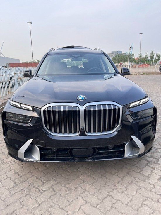 23款宝马X7颜色齐全 全新改款90万起