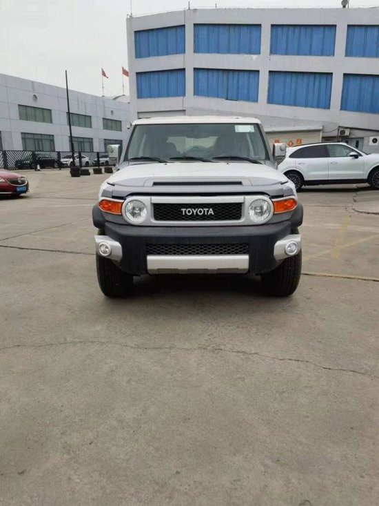 丰田FJ酷路泽4.0西安现车 参数图片报价