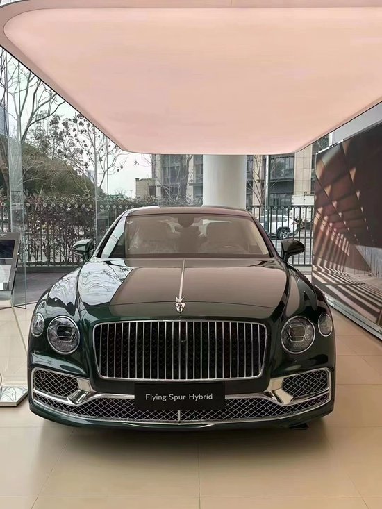 2023款宾利飞驰2.9T最新报价可分期包牌