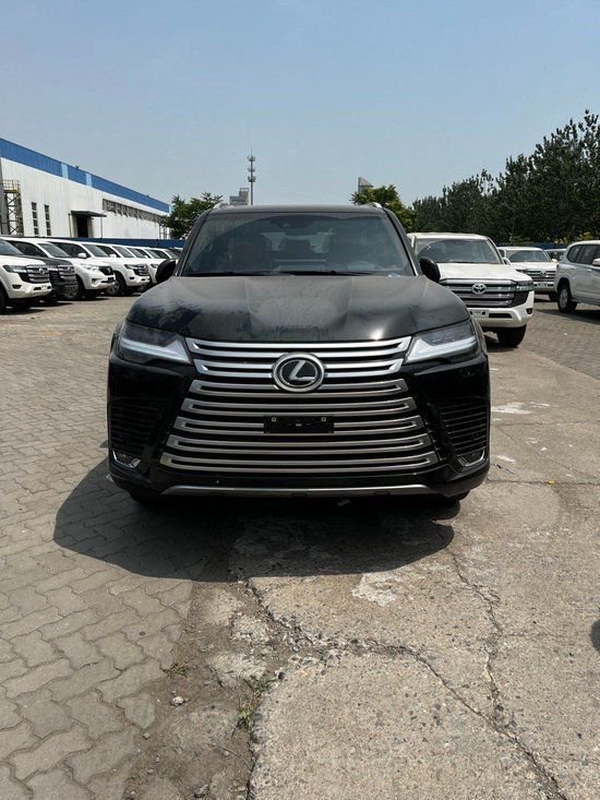 2023款雷克萨斯lx600四座190万起开售