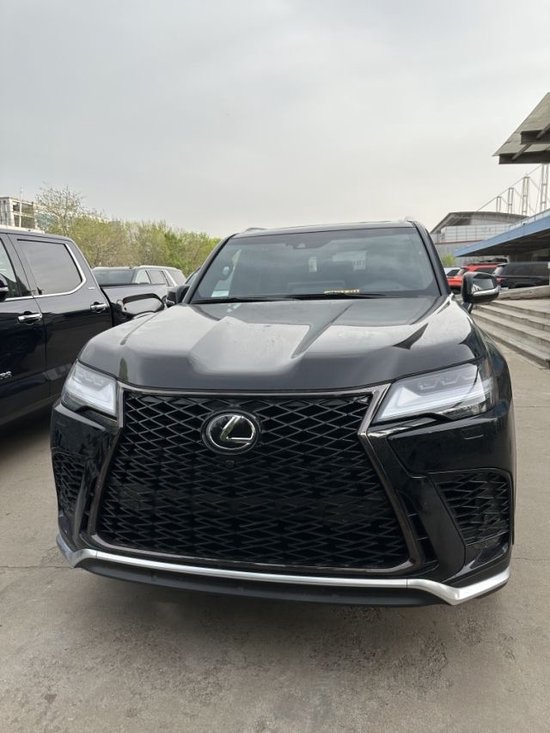 23款美规雷克萨斯LX600 运动版市场低价