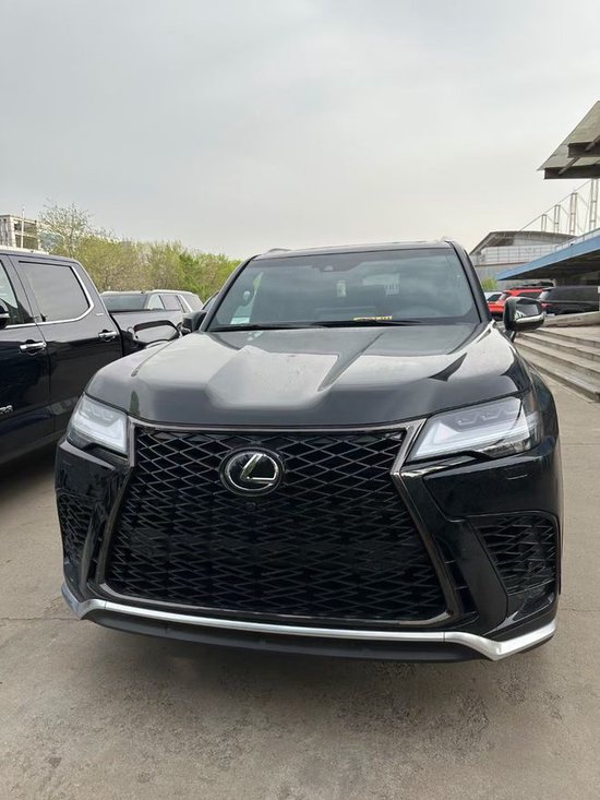 23款雷克萨斯LX600持续降价140万起售