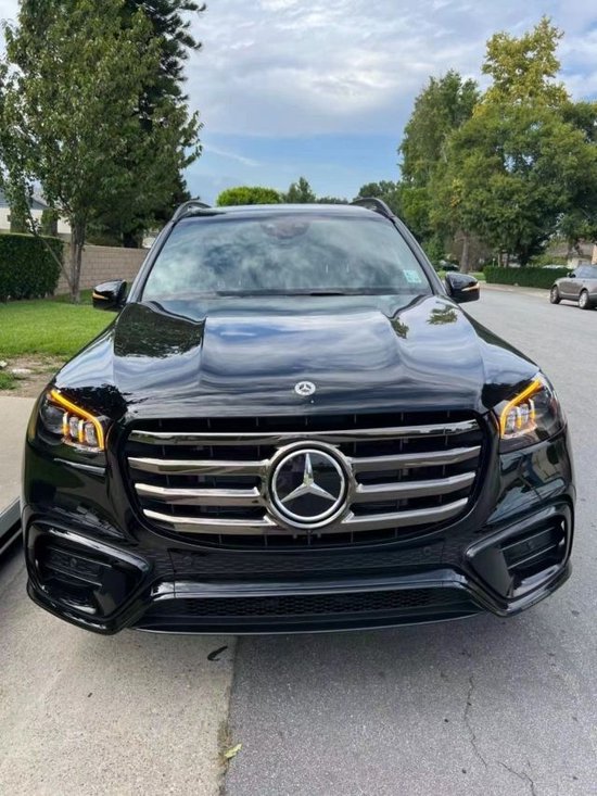 24款奔驰GLS450现车热销随时提可分期