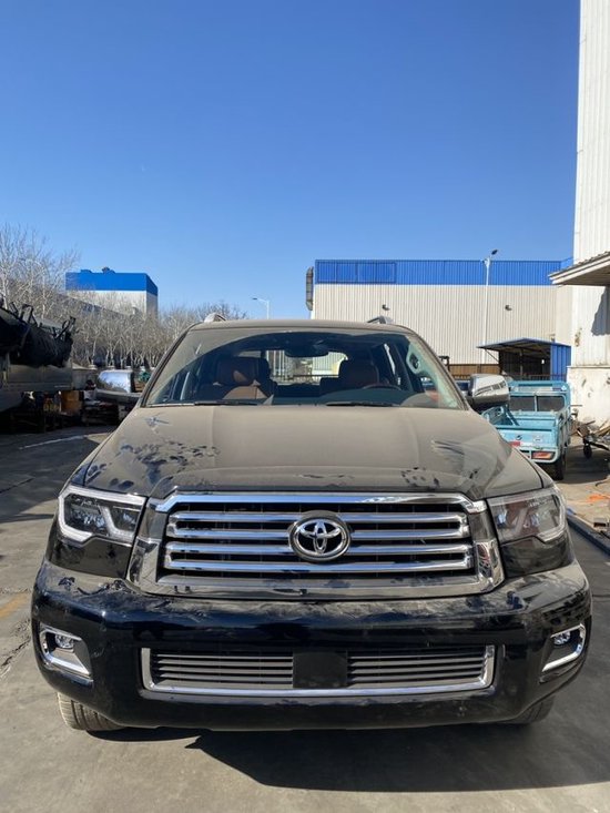 2023款丰田红杉5.7L天津港现车报价出售