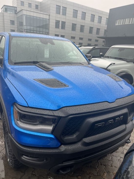 2023款道奇公羊叛逆者5.7L皮卡可分期