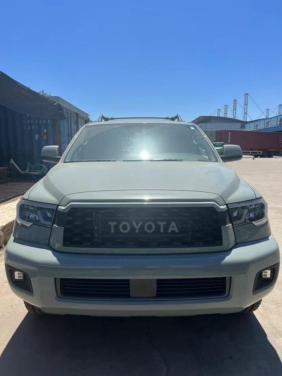 23款丰田红杉3.5TT港口最低报价90万