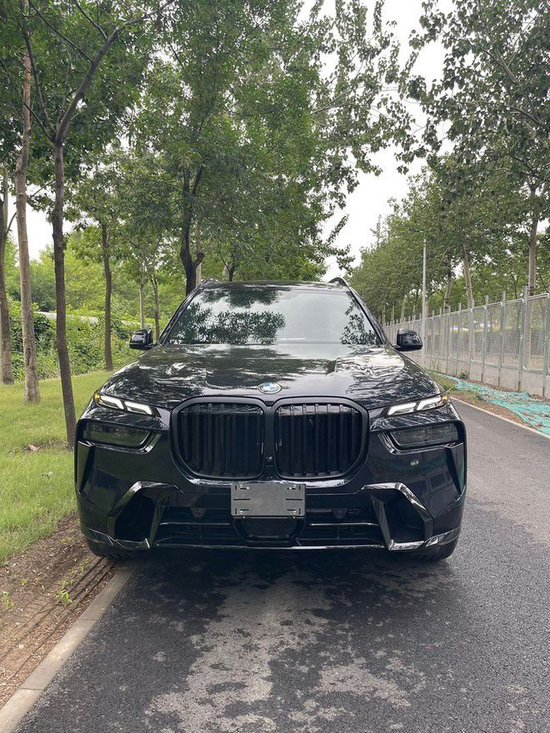2023款宝马X7平行进口现车抄底价优惠