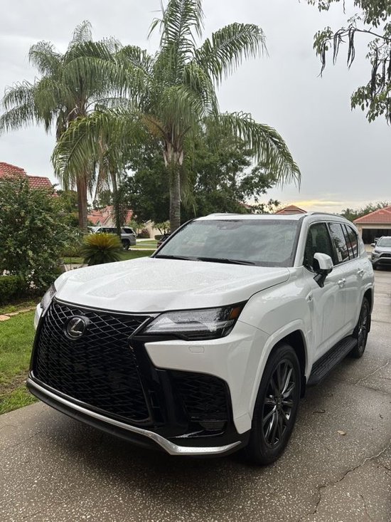 雷克萨斯LX600 3.5T最新报价136万起步