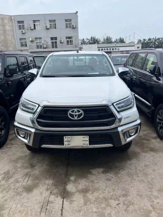 23款丰田海拉克斯2.8T柴油版 裸车价格