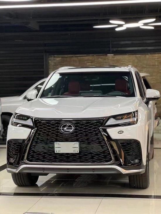 23款雷克萨斯LX600裸车 天津港报价