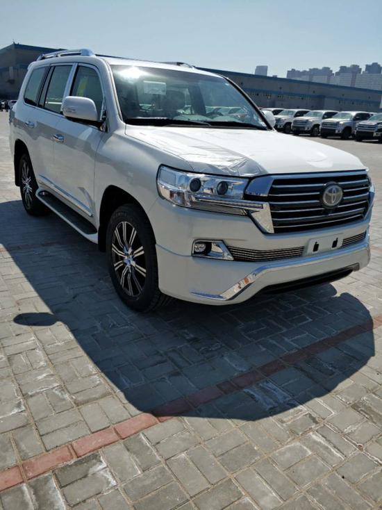 2018款丰田酷路泽4000现车光芒四射