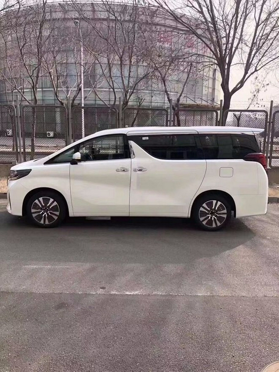 2020款丰田埃尔法商务MPV 天津港直销购