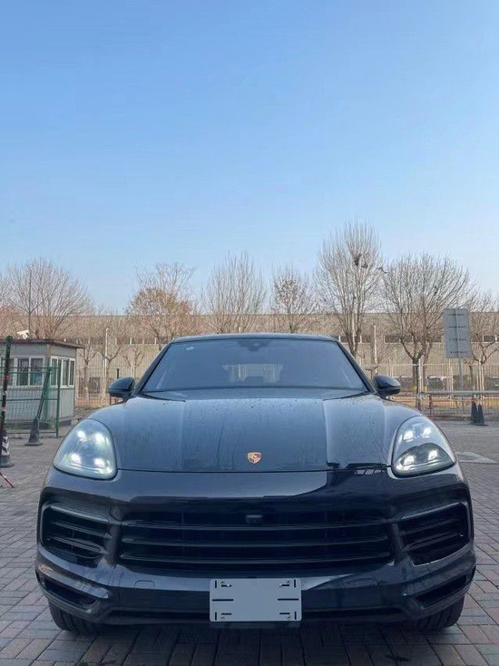 2022款保时捷卡宴迎五一现车万元优惠