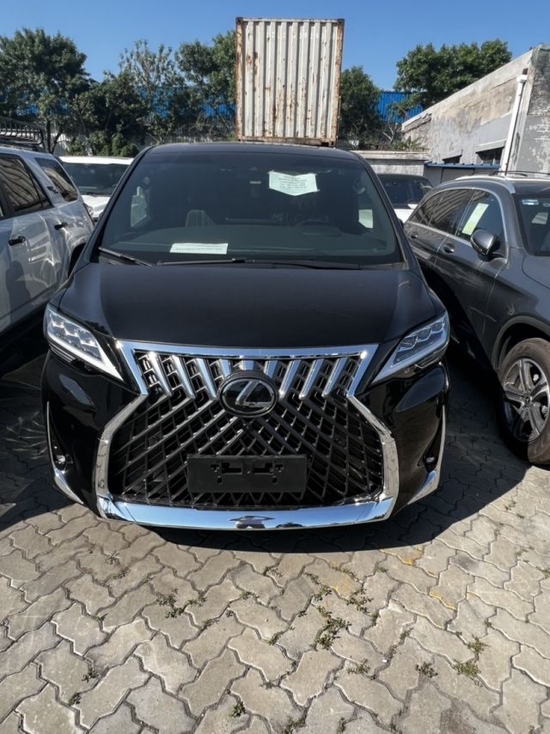 2022款雷克萨斯LM350七座现车 190余万