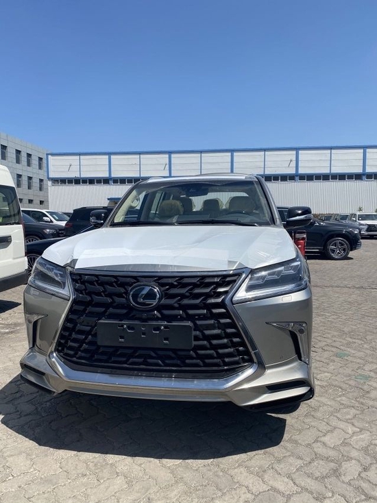 2021款雷克萨斯LX570限量版 现车180万