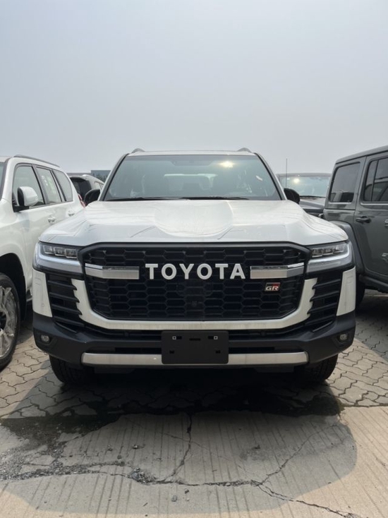 2022款丰田酷路泽LC300开售特价可预订