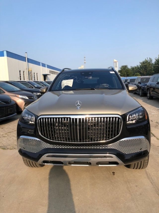 2022款奔驰迈巴赫GLS600 商务四座290万