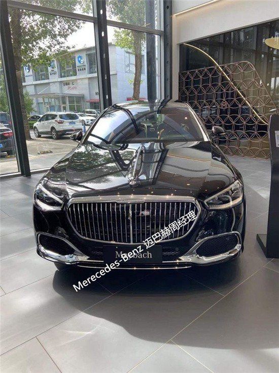 迈巴赫S580黑棕黑米雍容华贵的质感