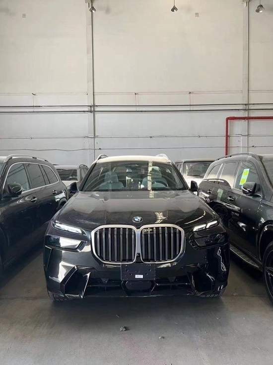 23款加版宝马X7西安火爆促销直降18万