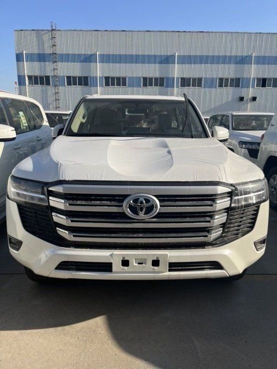 23款丰田酷路泽3300柴油版港口降16万起