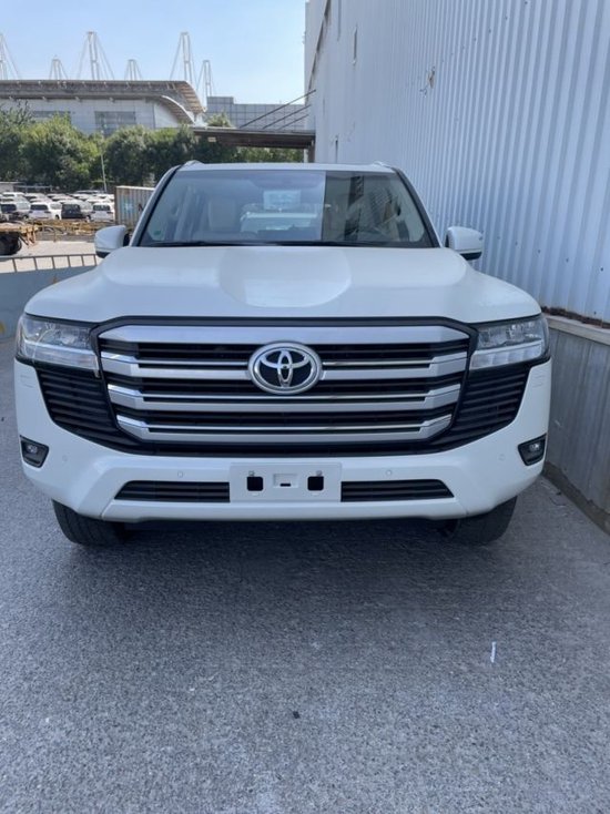 丰田酷路泽LC300西安现车 优惠13万元