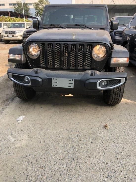 23款牧马人角斗士3.6 V6阿尔派音响46万