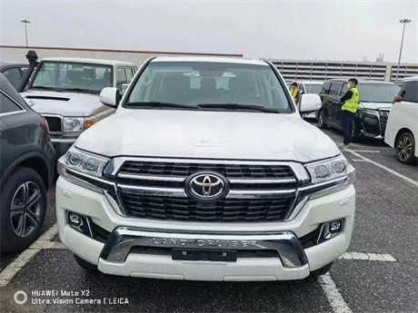 2022款丰田酷路泽5700价格骤降全国上牌