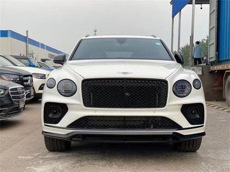 2022款宾利添越国六现车增添科技动感