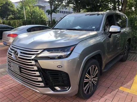 2022款雷克萨斯LX600超音速钛银/黑热销