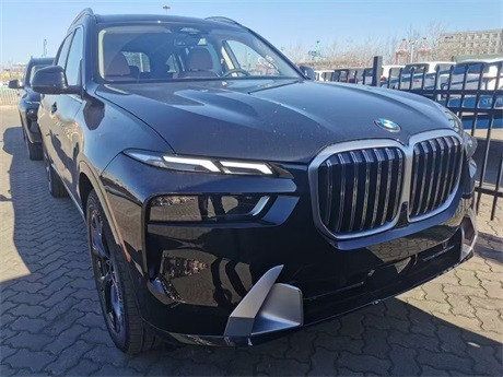 2023款宝马X7新款现车85万起 动感豪华