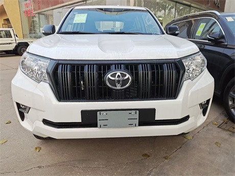 2022款丰田霸道2800继承经典现车55万