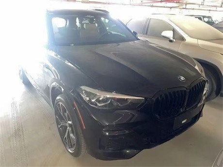 2022款宝马X5黑咖运动包现车特价86万