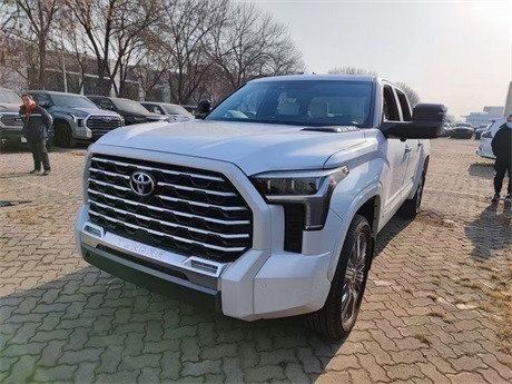 2023款丰田红杉顶点版白/黑可分期购车