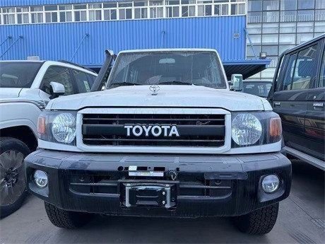 23款丰田酷路泽76硬汉越野 港口现车报价